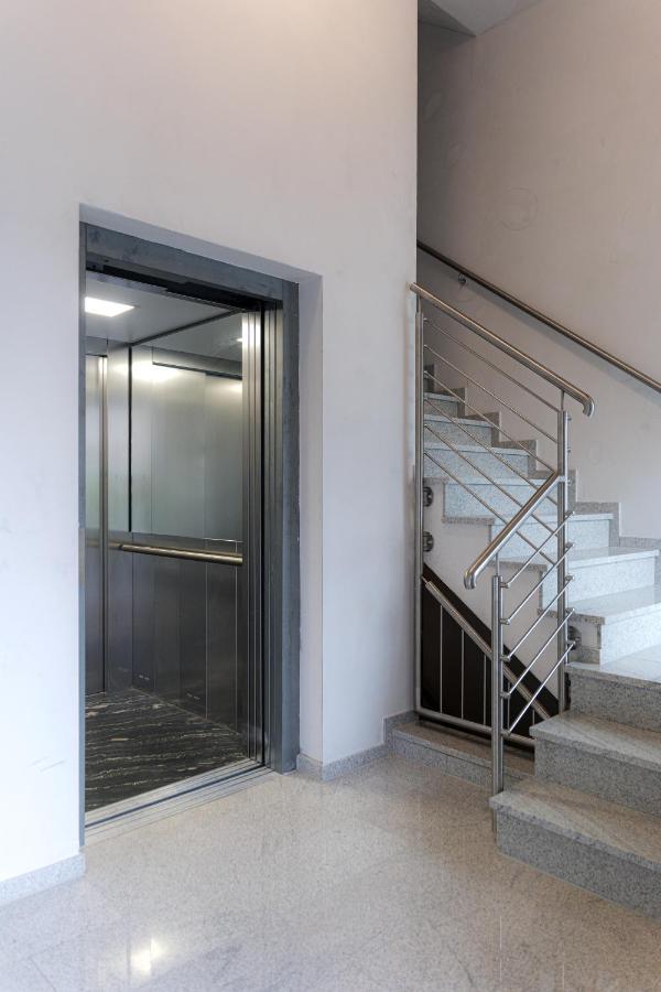 Lulex IV - Traumwohnung Terasse Garten In Нойс Экстерьер фото