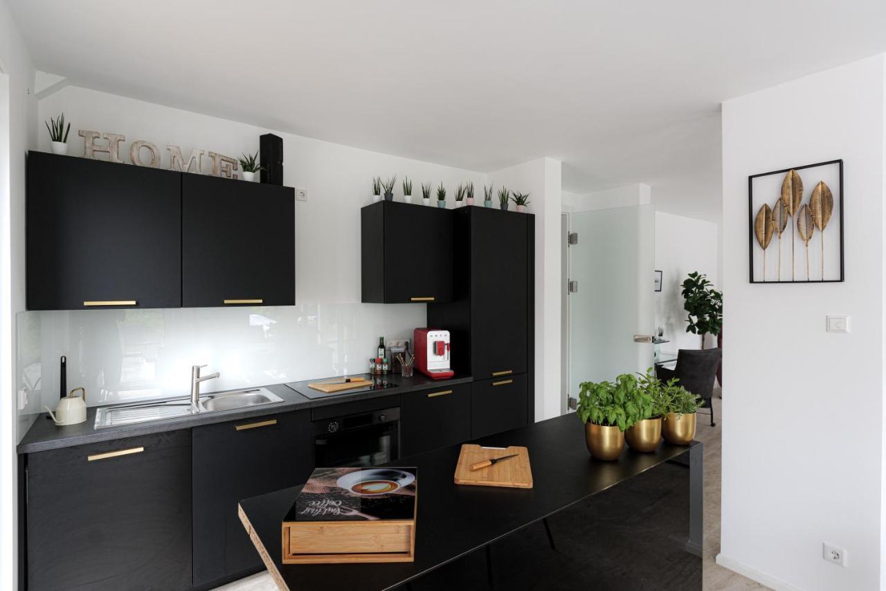 Lulex IV - Traumwohnung Terasse Garten In Нойс Экстерьер фото